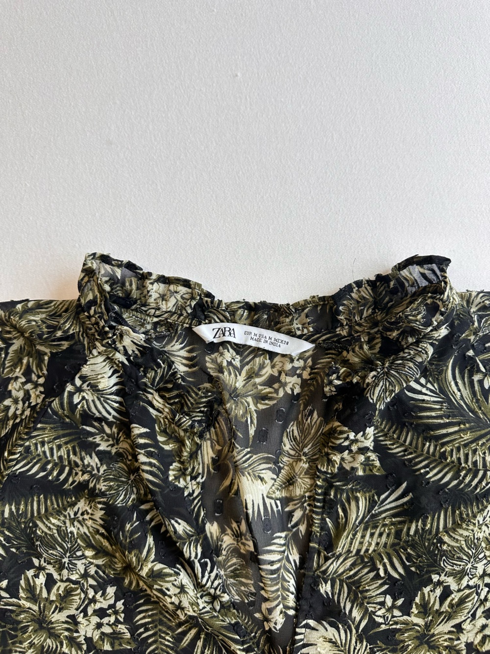 Zara Blouse - Picture 2 of 2